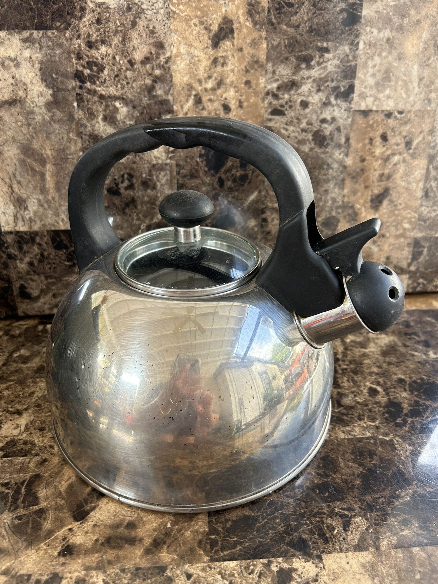 Chrome Teapot 2.5 Quarts