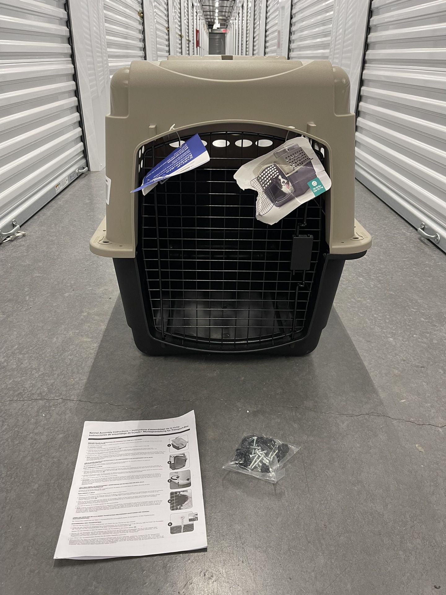 Brand New PetMate Vari Medium Dog Kennel Crate 32” 30 - 50 Pounds Taupe Black