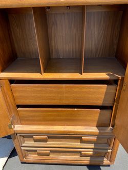 Dresser Hutch