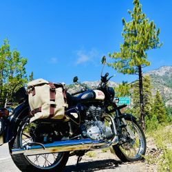 Royal Enfield Classic 500 Collector Choice 