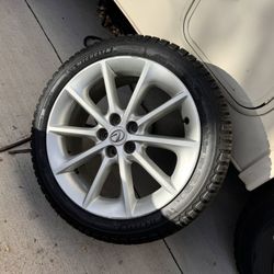 Single (1) Lexus CT200h wheel 215 45 17 Michelin CrossClimate tire