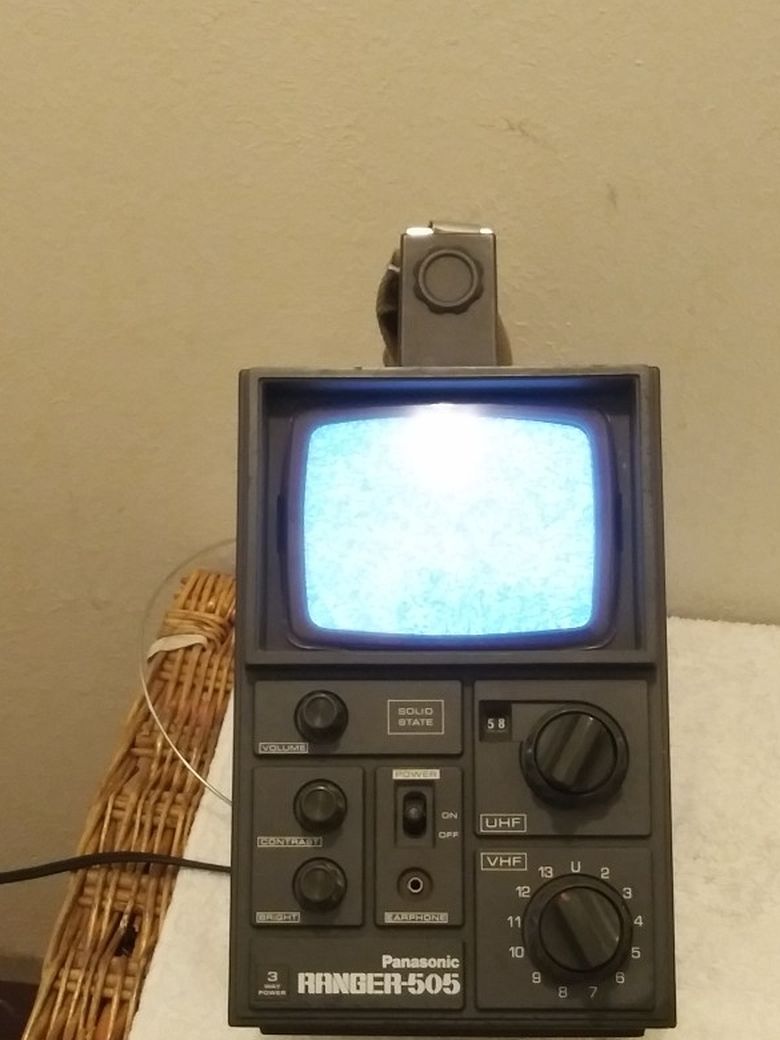 PANASONIC RANGER -505 ANALOG PORTABLE TV