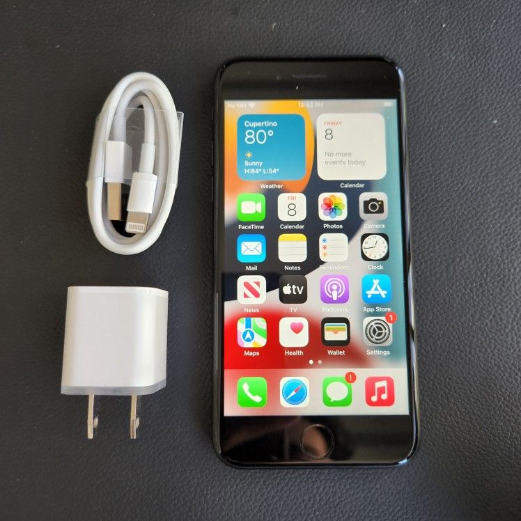 iPhone 7 - UNLOCKED - Like New