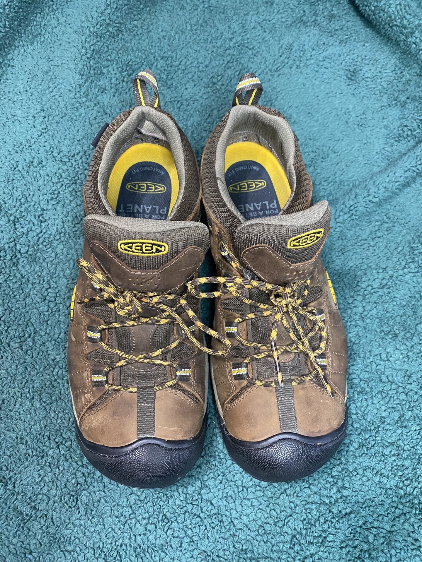KEEN Targhee II Mid Waterproof Hiking Boots for Men