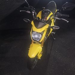 2022 Kawasaki Z125 pro