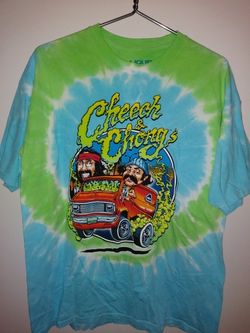 Liquid Blue rare Cheech & Chongs Men's XL short sleeve tee shirt. Has a couple dark marks on back that should come out in cold wash.
