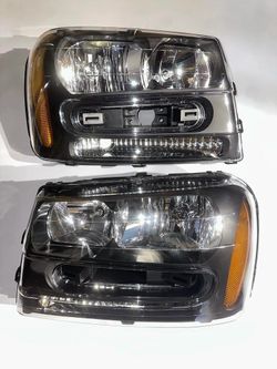 02-09 Chevy Trailblazer 02-05 Chevy Trailblazer EXT Headlights