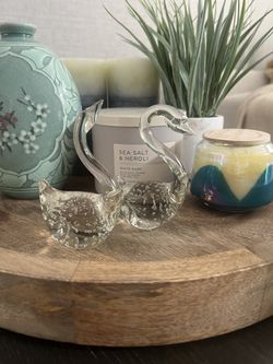 Art Glass 4" Swans Set Of 2 Hand Blown With Controlled Bubbles Clear Figurines