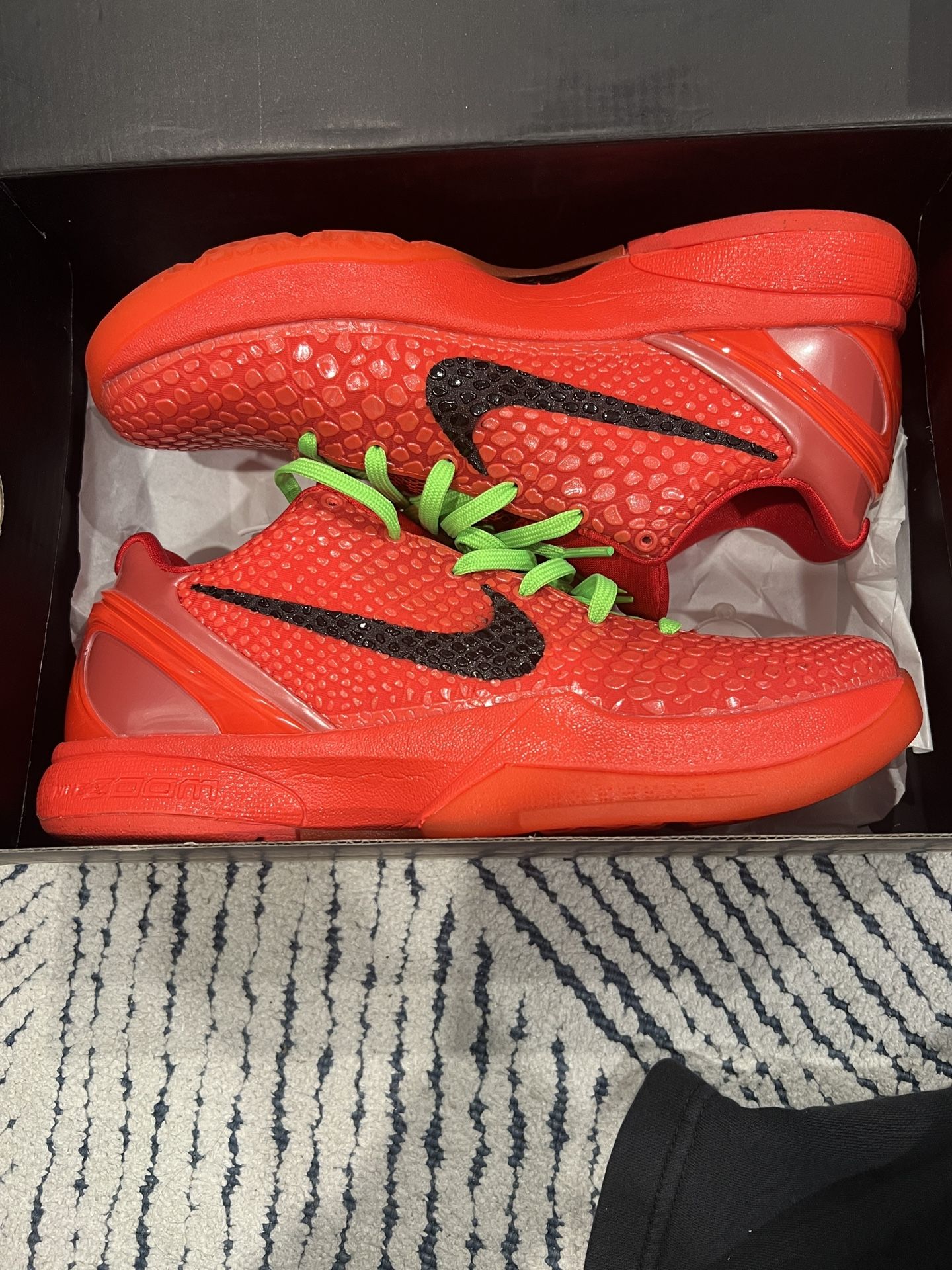 Kobe 6 Reverse Grinches