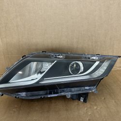 2018-2019-2020 HONDA ODYSSEY LEFT HEADLIGHT OEM USED 