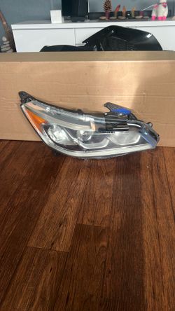 2016-2017-2018 HONDA ACCORD PASSENGER SIDE  HEADLIGHT LAMP (