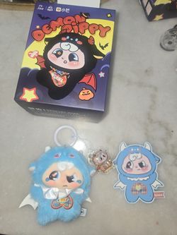 Demon pippy open box keychain