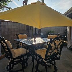 high dining set with 4 Barstools chairs and umbrella/outdoor Furniture/Cash Only 
