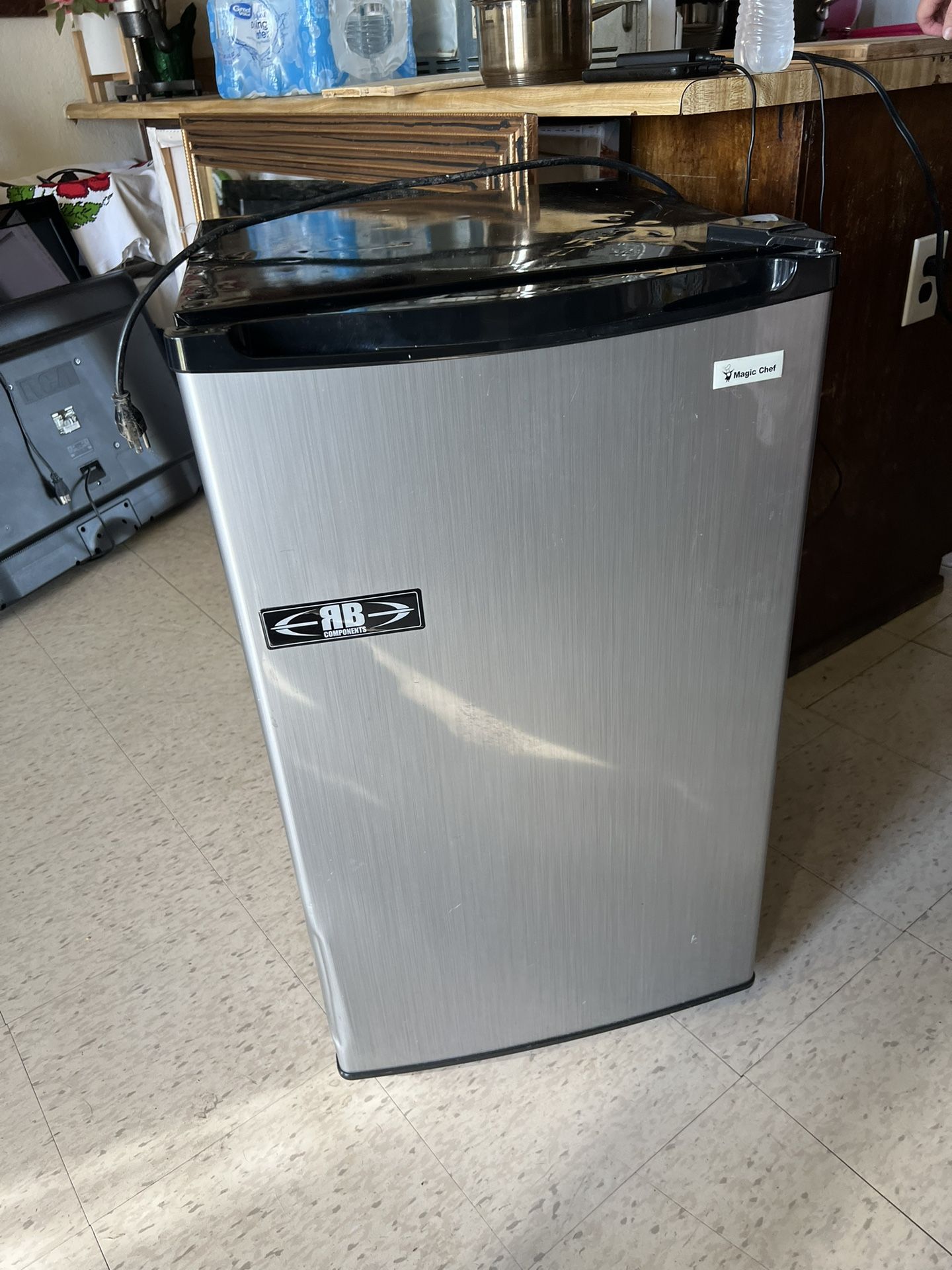 Magic Chef Mini Fridge