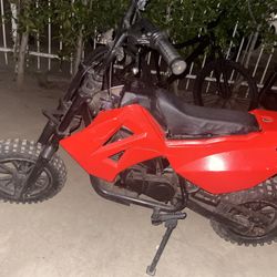 Dirt Bike 700$ 