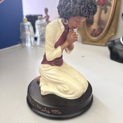 🙏 “Lord, Make Me” Praying Woman Figurine – Inspirational Home Decor