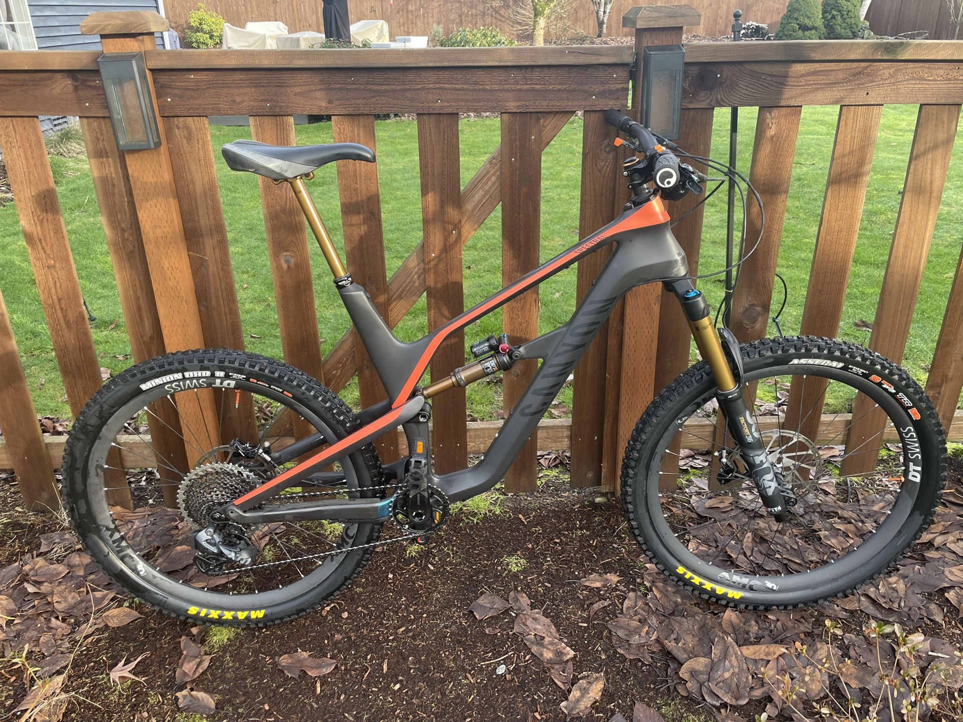 2019 Canyon Spectral CFR 9.0 LTD Mountain Bike Size XL