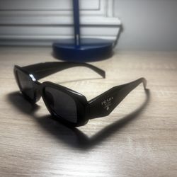 1:1 Prada designer sunglasses brand new