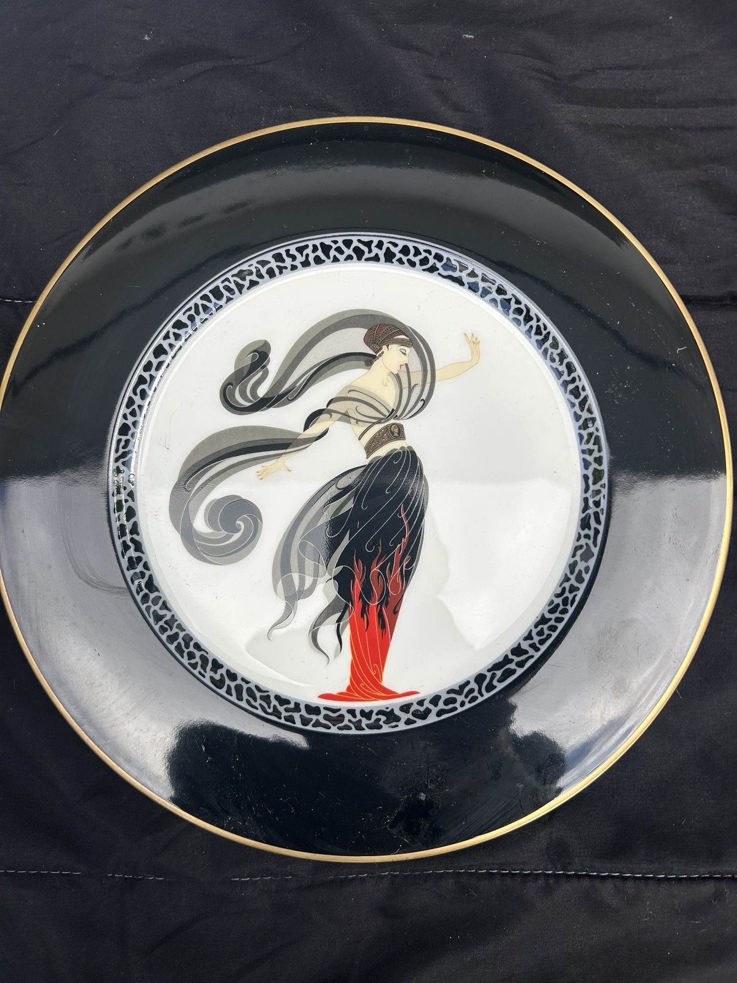 Erte Flames D Amour Large Plate And 2