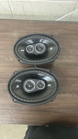 Kicker speakers