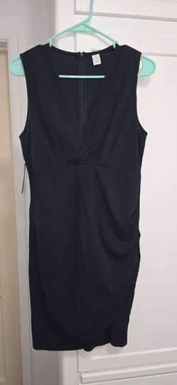 Black Sleeveless V-Neck Bodycon Dress