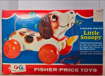 Fisher-Price Vintage Little Snoopy Pull Toy #693  Original Box 1965 GUC