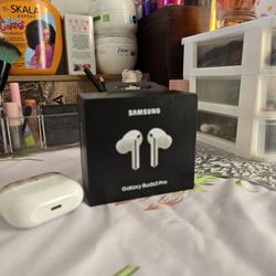 Samsung Galaxy Buds 3 Pro – Cancelación de Ruido – Originales – Micrófono Pro – Nuevos