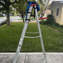 6 Ft. Aluminum Ladder With Tool Bag