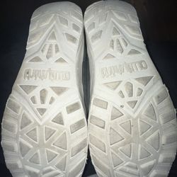 ThirtyTwo Shifty BOAs