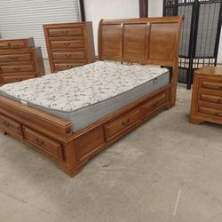 4 PC Queen Storage Platform Bed Set with Mirror