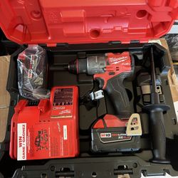 Milwaukee 1/2 Drill/driver Kit