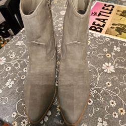 low boots size 10