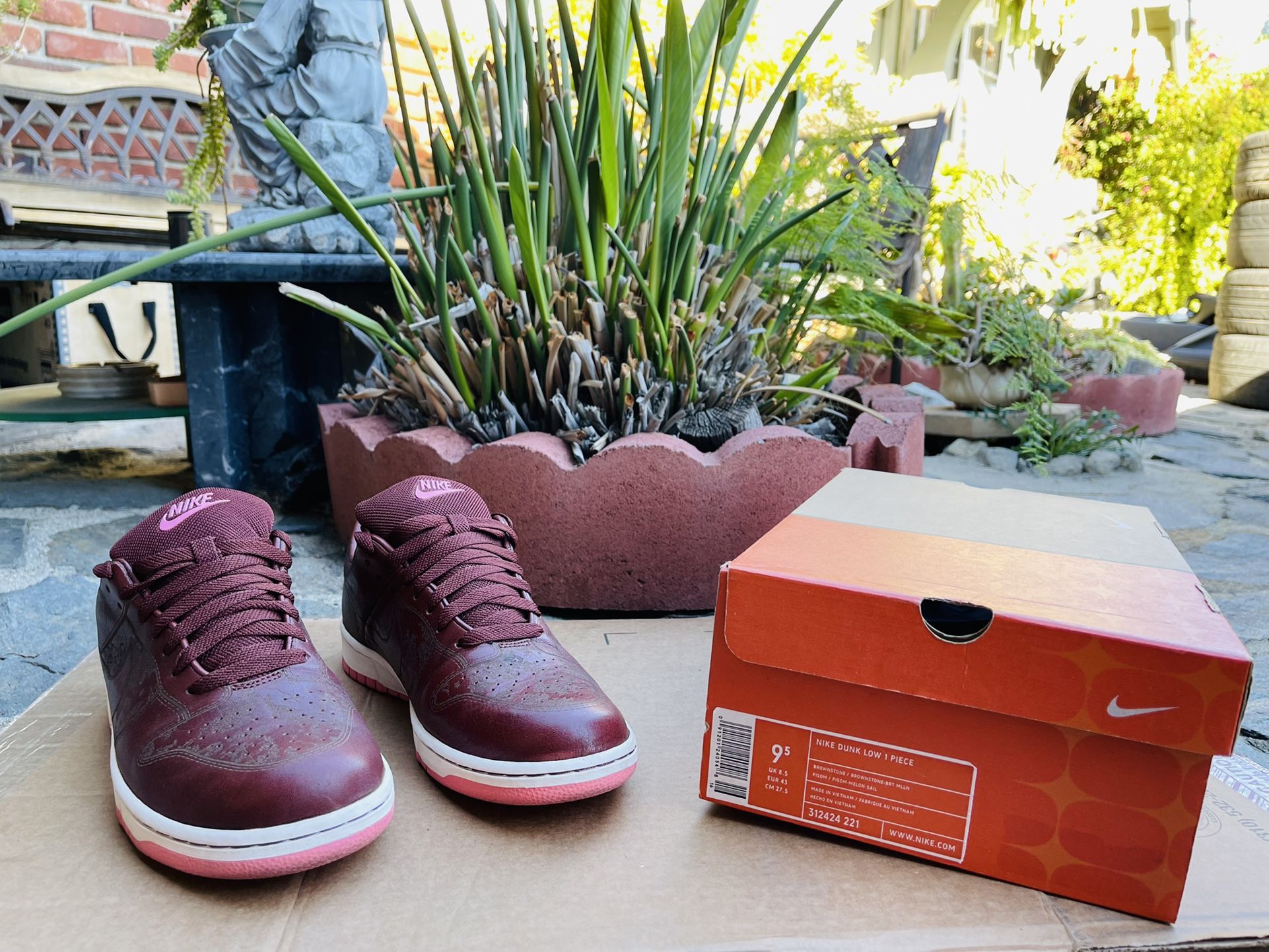 Nike Dunk Low - 1 Piece