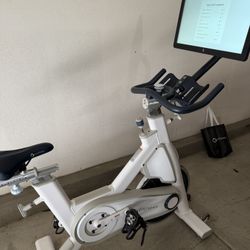 MyxFitness Indoor Bike