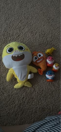Baby Shark Singing Plush and William Plush Toy