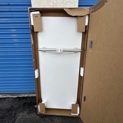 Shower side wall with handle 25x62” 25X62 Side Wall w/Bars