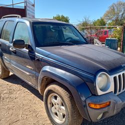 2004 Jeep Liberty Limited - Parts Only #W14