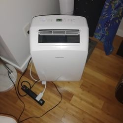 Hisense 7000 BTU Portable Air Conditioner With Remote 