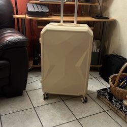 28 Inches (large) Check In Travelers Luggage 