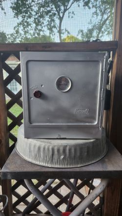Coleman Portable Stovetop Camping  Oven works on any Camp Stove with LPG
With 3 position adjustable 10 sq in. rack.