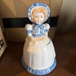 Vintage Blue Bonnet Cookie Jar