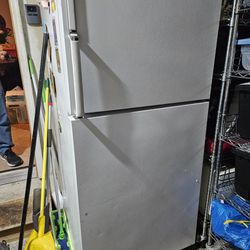 Working Refrigerator 
