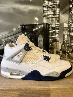 Jordan 4 Midnight Navy Size 8 $80