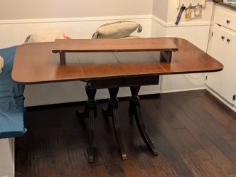 Vintage Duncan Phyfe Triple Pedestal Mahogany Drop-Leaf Dining Table & 1 Leaf