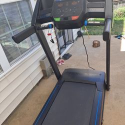 Horizon Fitness Treadmill 