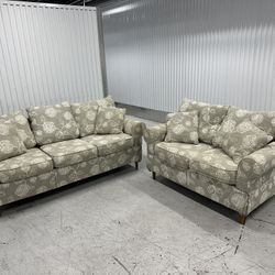 Comfy Gray Sofa Set 