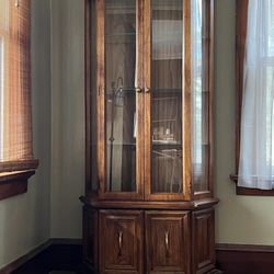 Vintage Curio Cabinet 