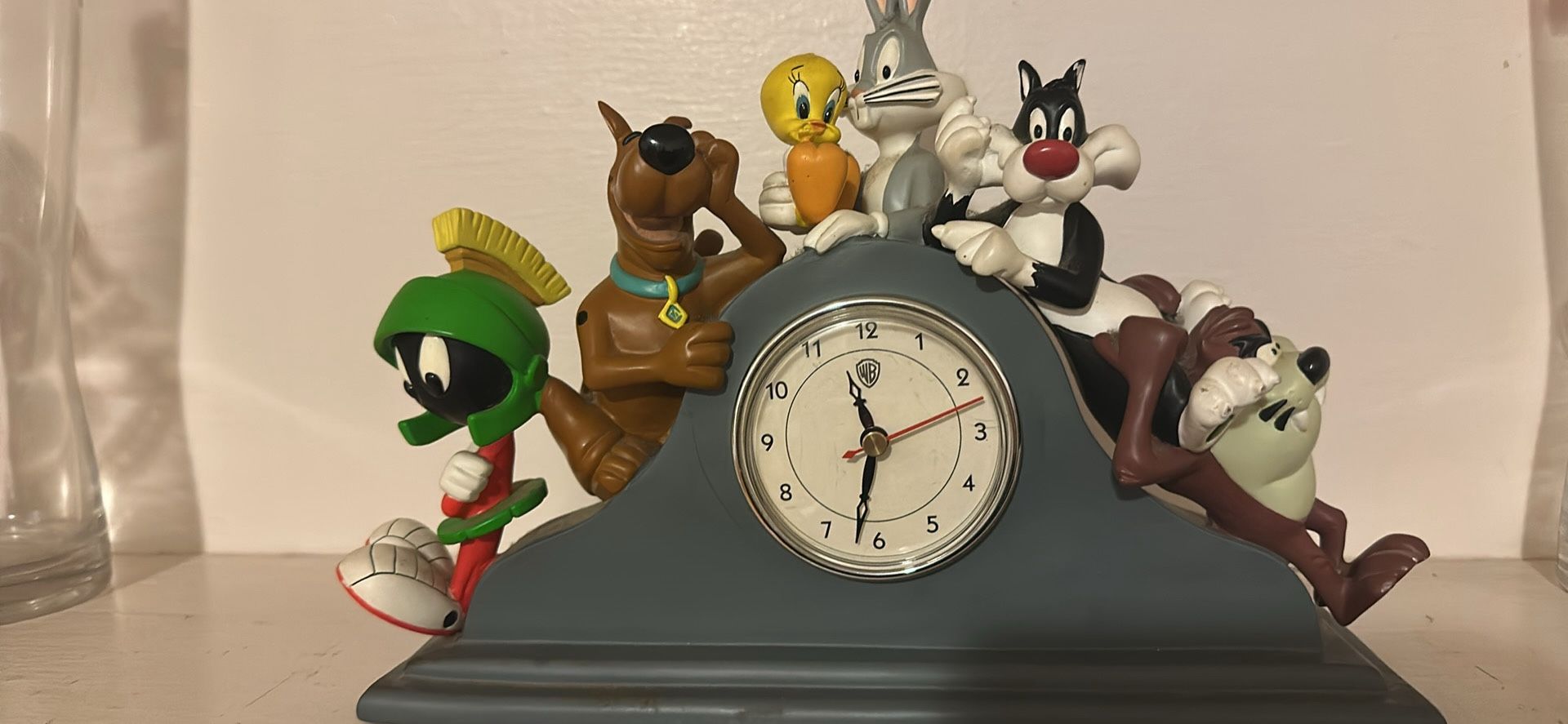 Looney Tunes -Rare Vintage Mantle Clock