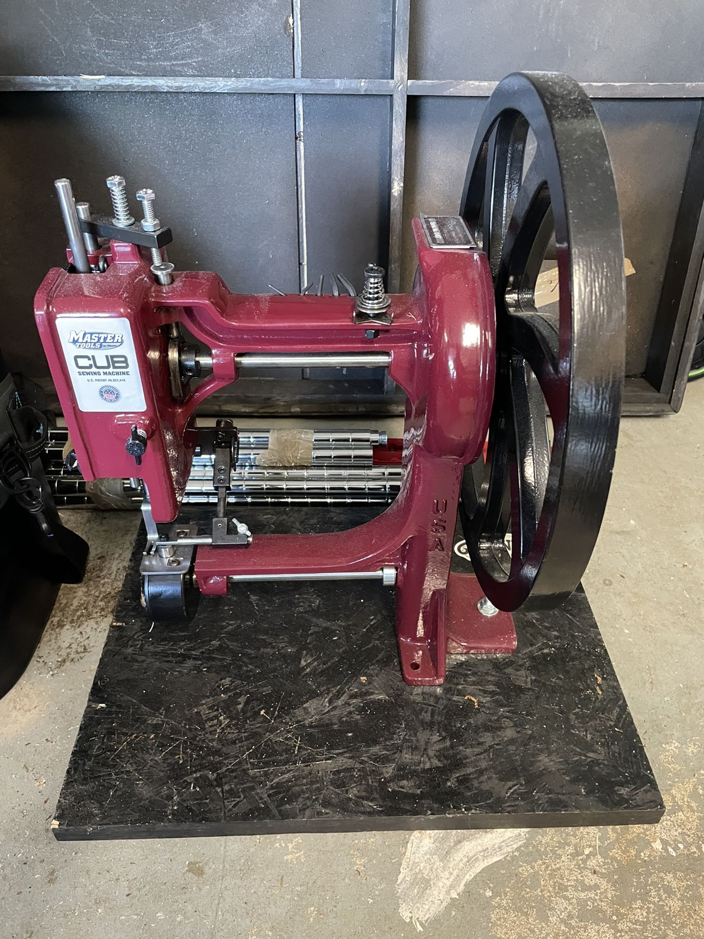 Weaver Cub Leather Sewing Machine for Sale in Virginia Beach, VA - OfferUp