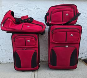American Tourister 4-Piece Luggage Set